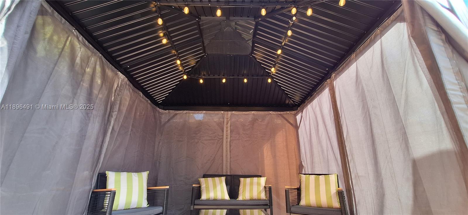 2211 SW 75th Ave # 2