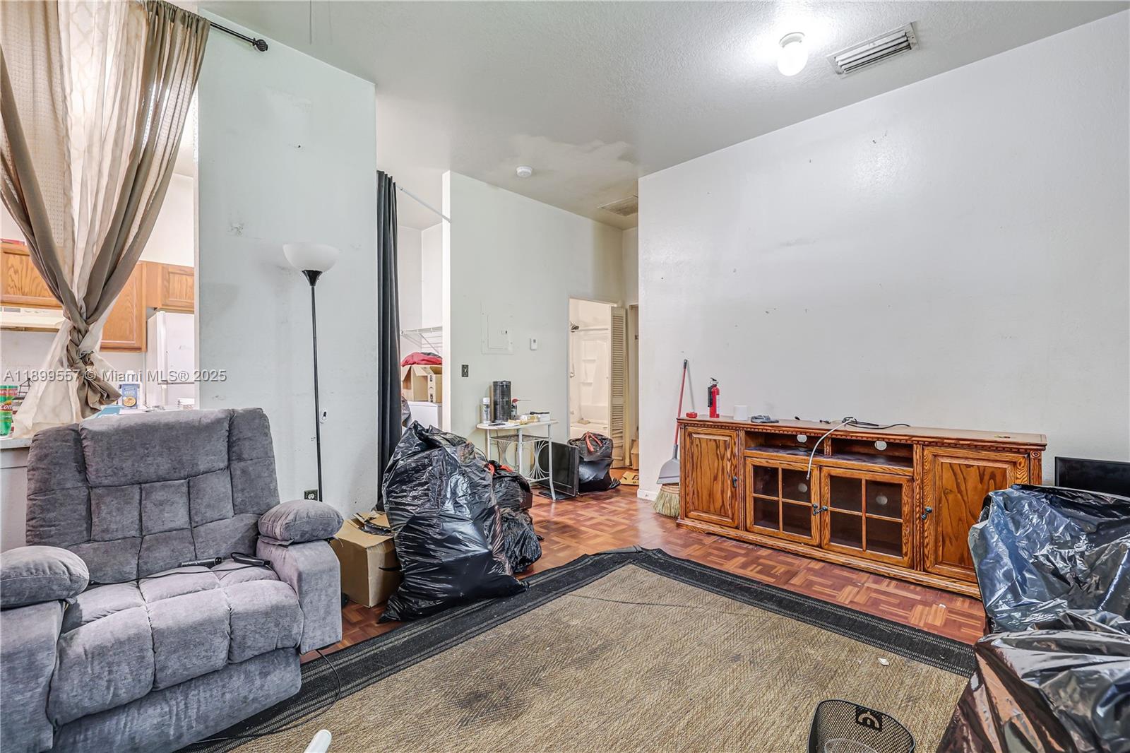 6960 NW 4th Ave # 3, Miami Unit: 3