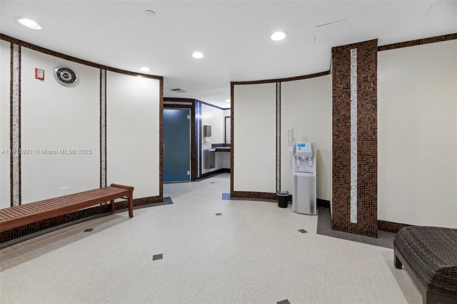 18671 Collins Ave # 1902