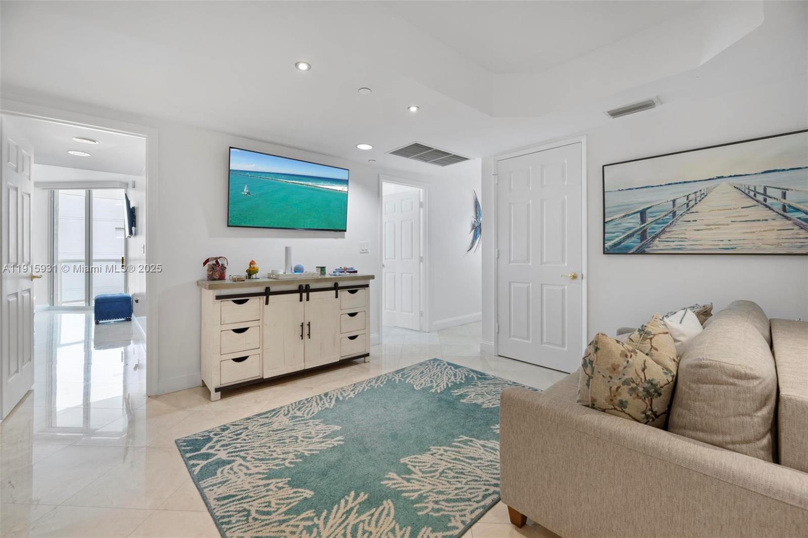 18671 Collins Ave # 1902