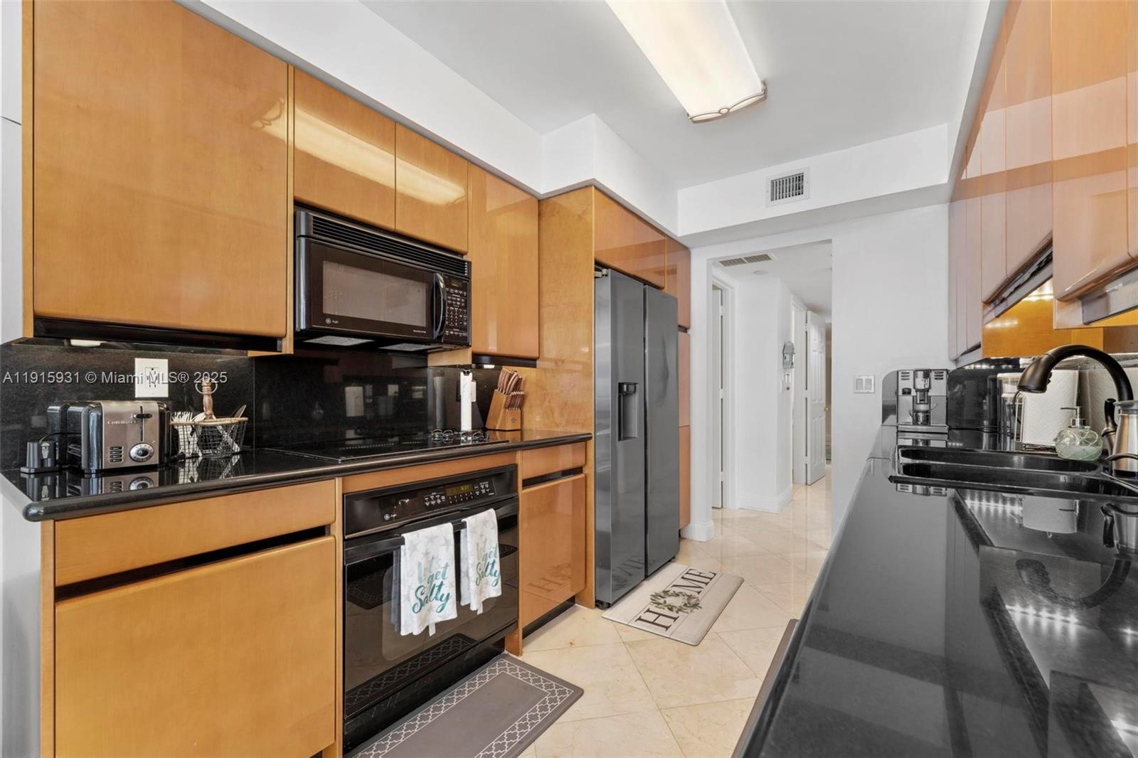 18671 Collins Ave # 1902