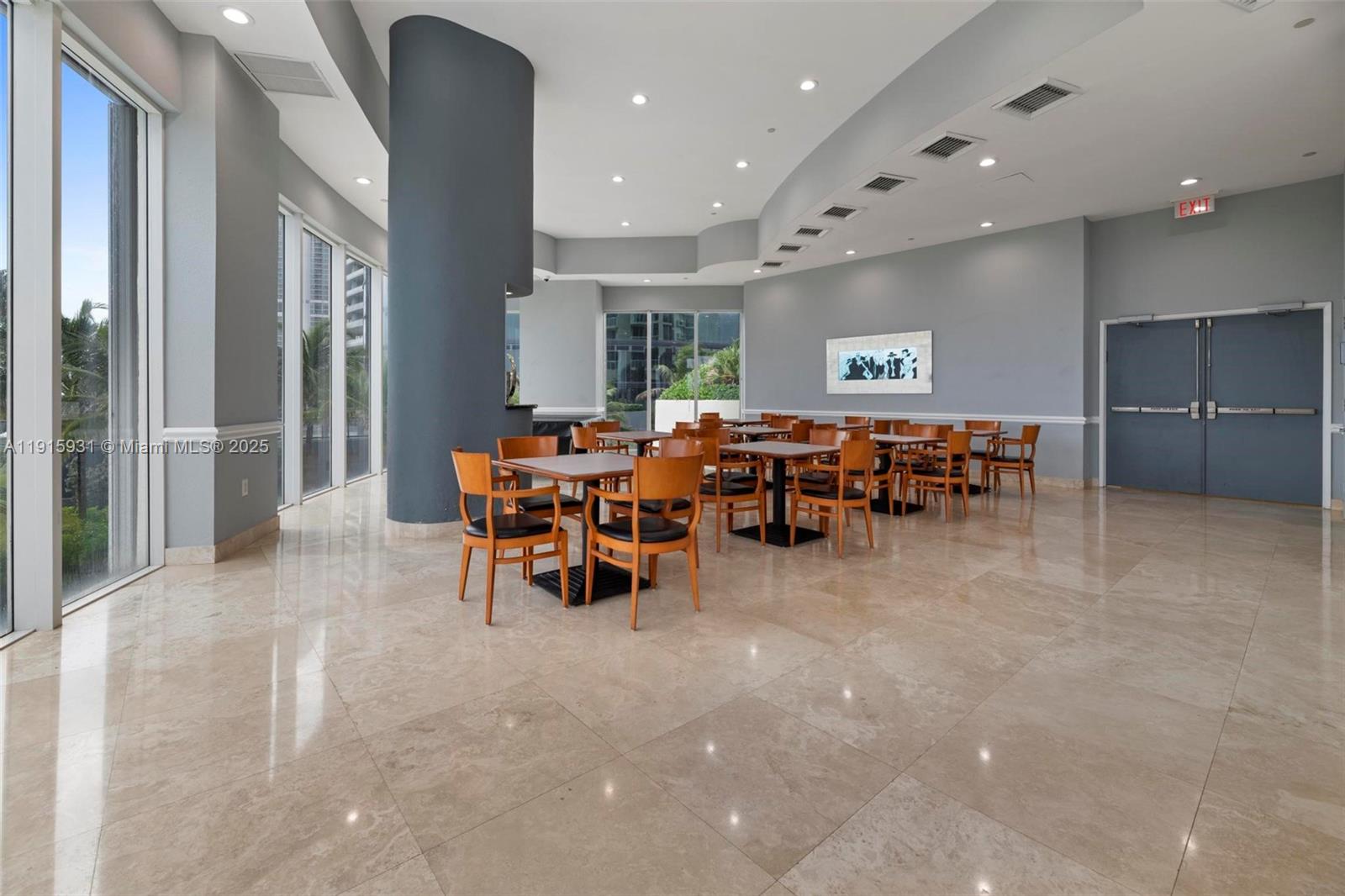 18671 Collins Ave # 1902