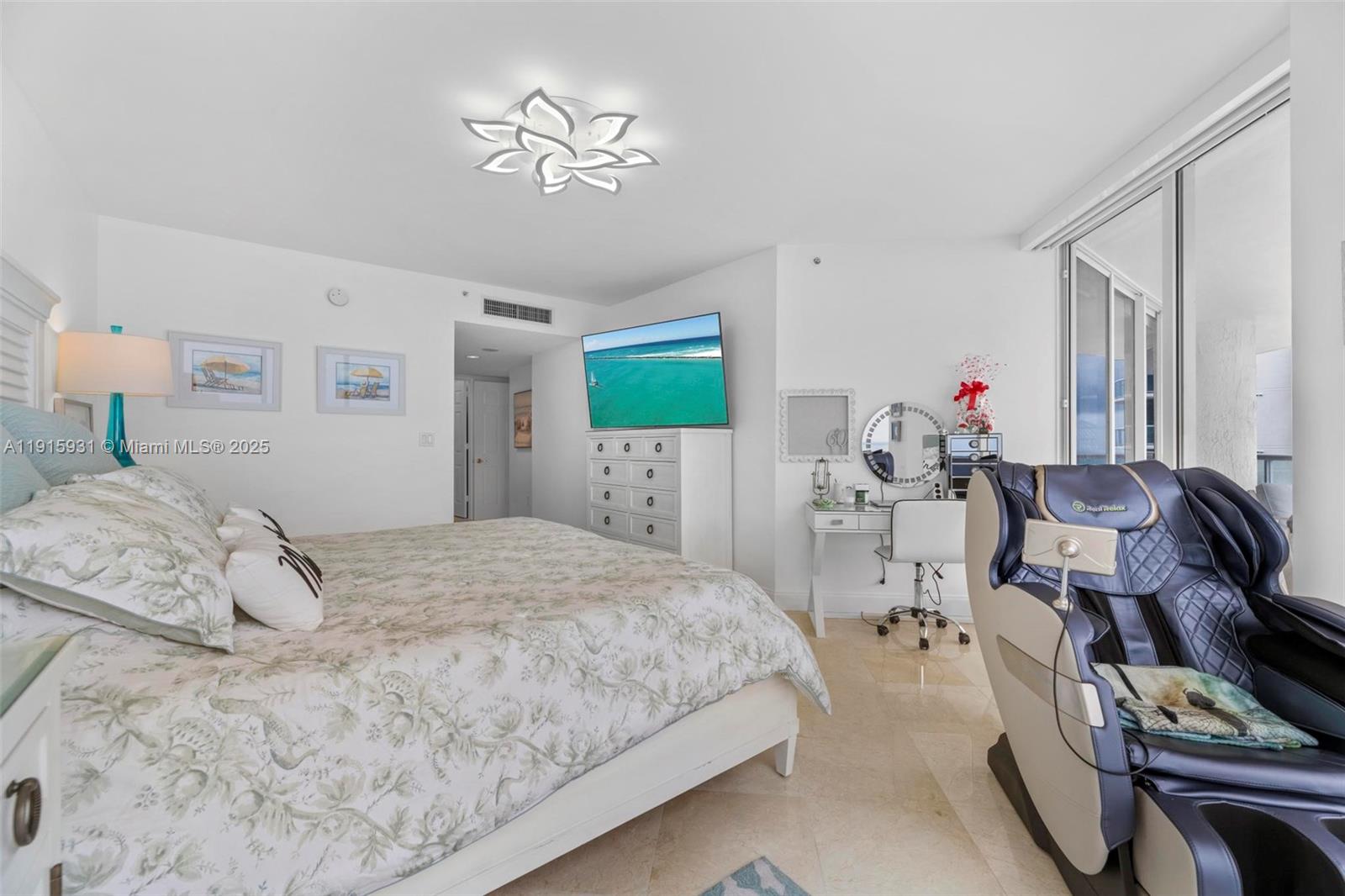 18671 Collins Ave # 1902