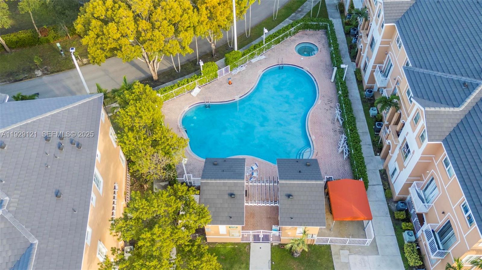 17710 NW 73rd Ave # 20 Unit: 201-20