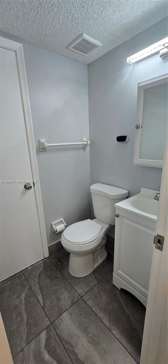 646 NW 114th Ave # 201