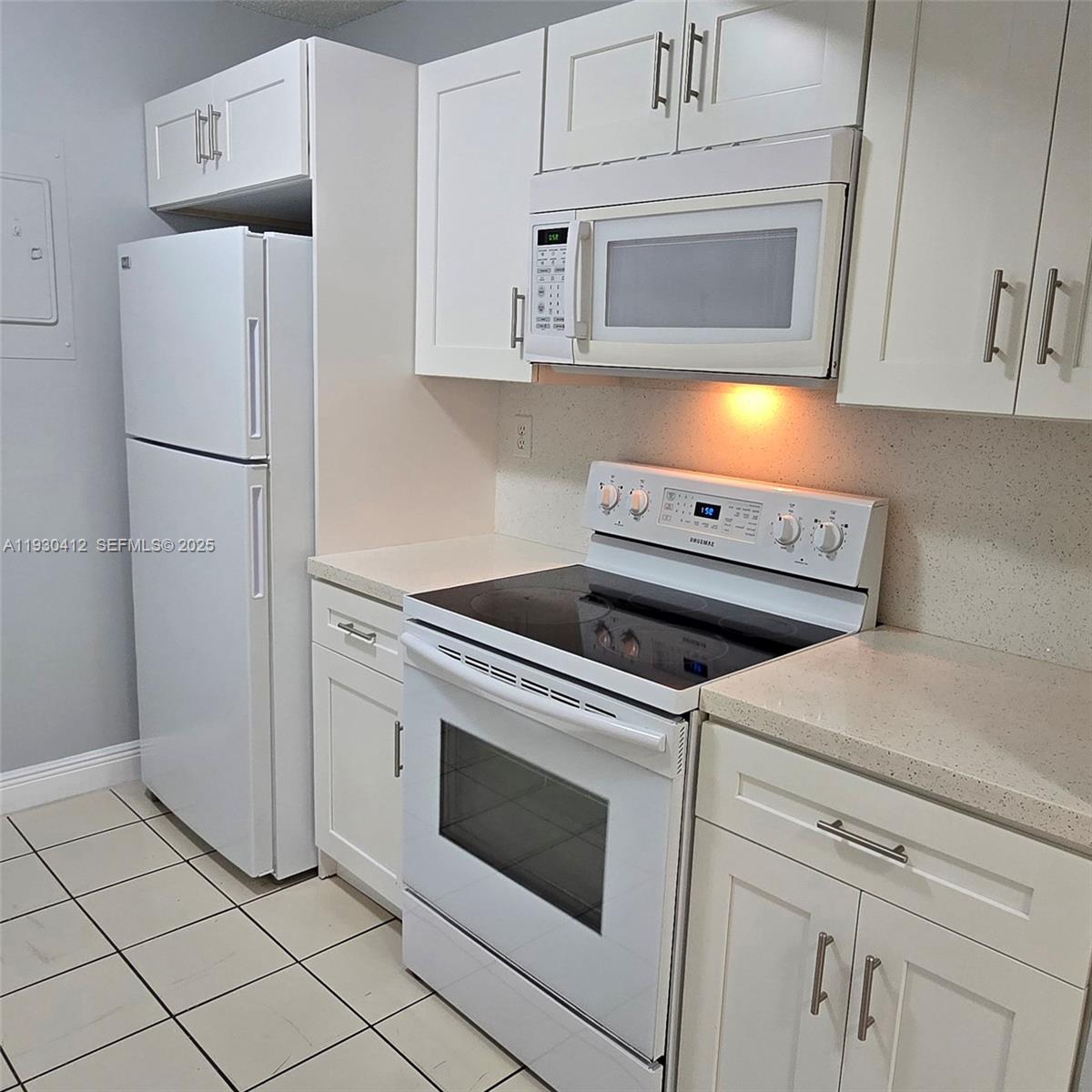 646 NW 114th Ave # 201