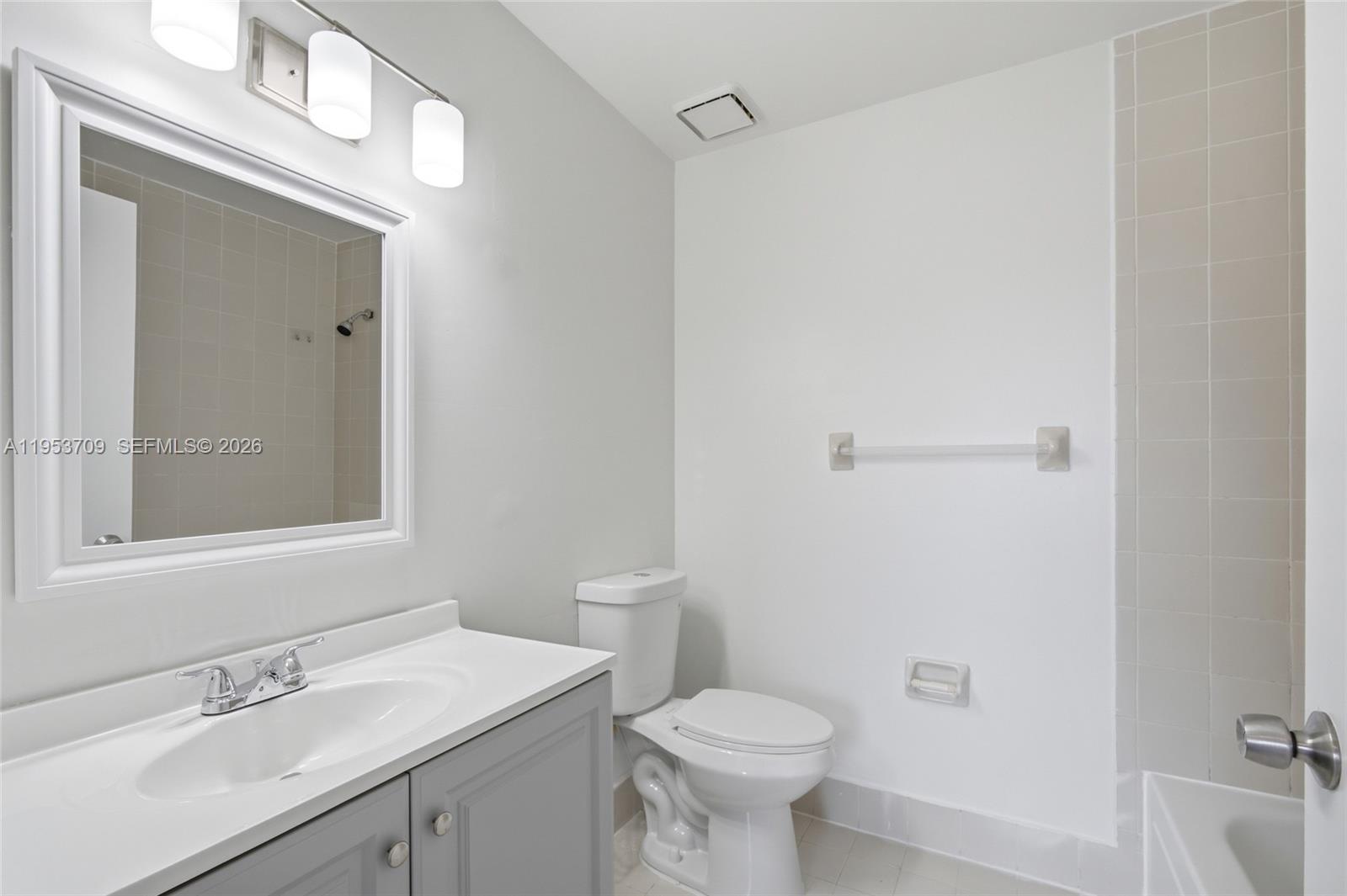 10026 Hammocks Blvd # 6 Unit: 207-6