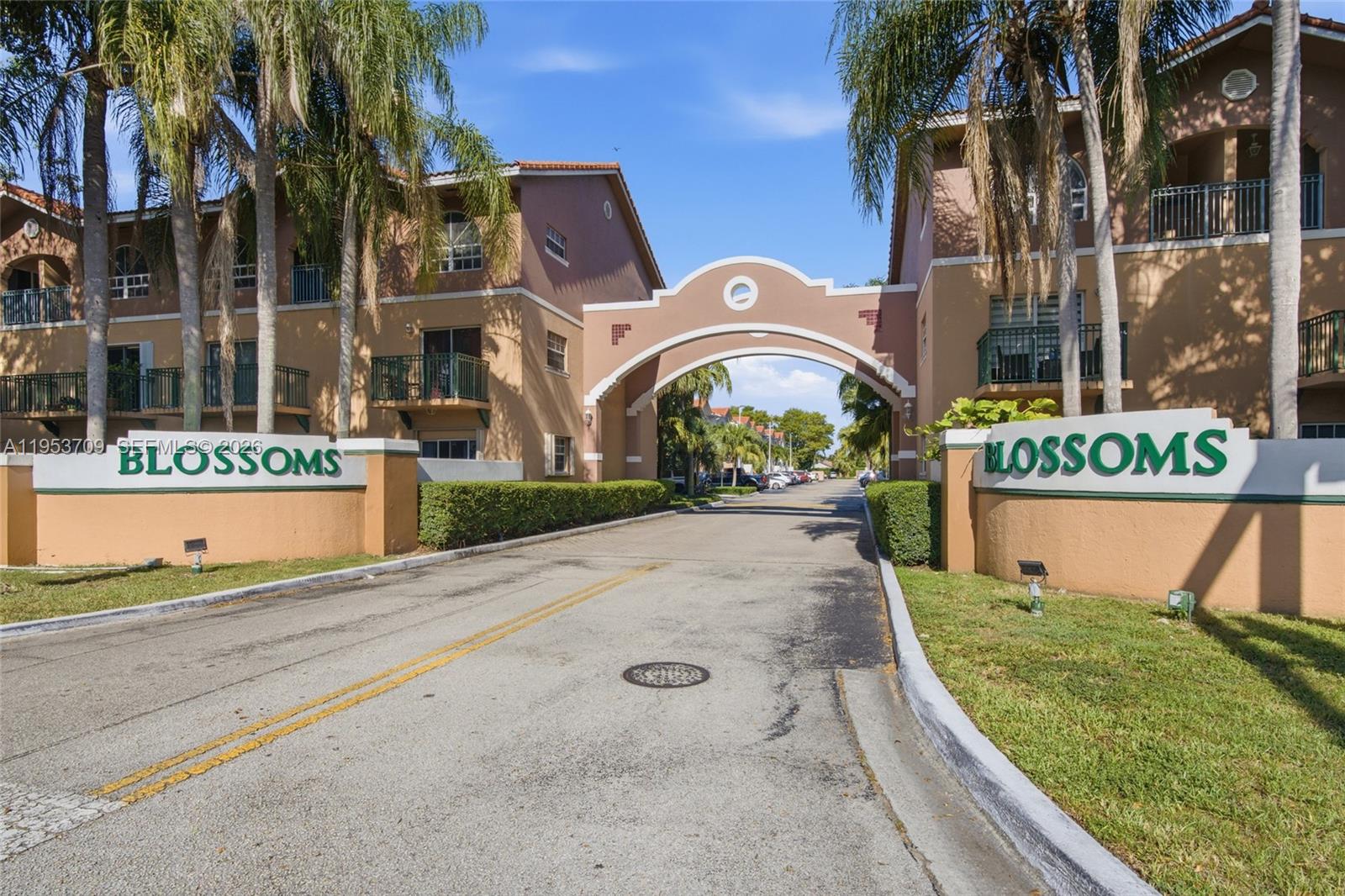 10026 Hammocks Blvd # 6 Unit: 207-6