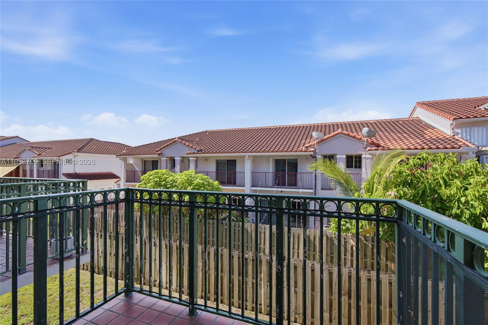10026 Hammocks Blvd # 6 Unit: 207-6