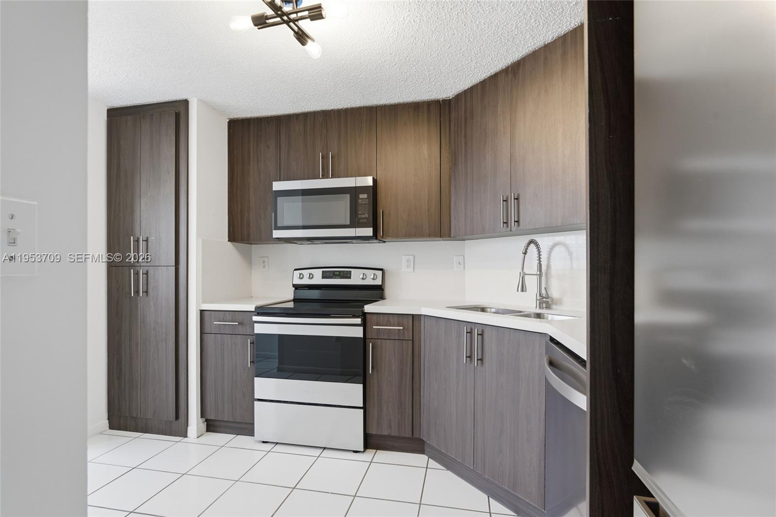 10026 Hammocks Blvd # 6 Unit: 207-6