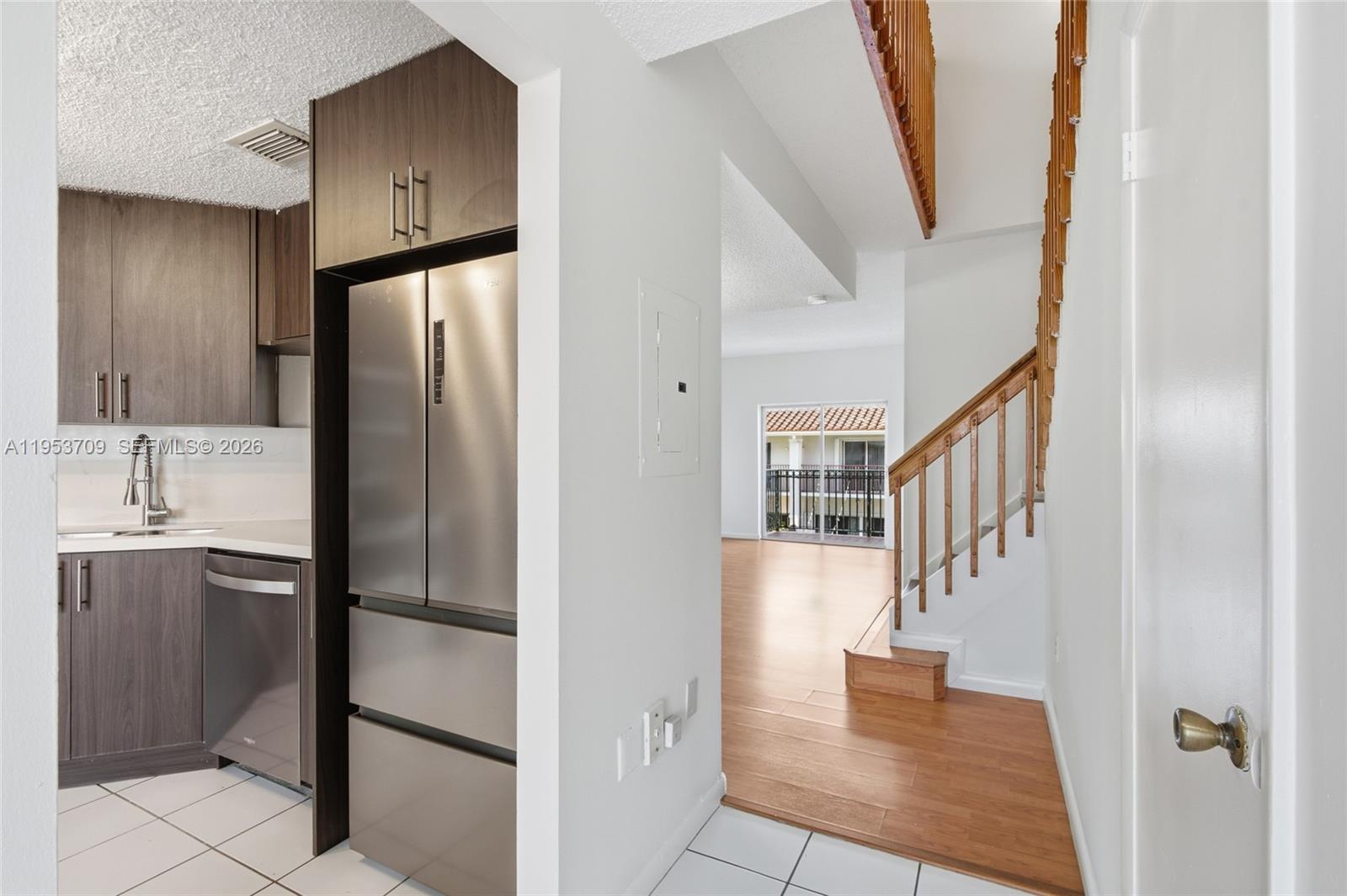 10026 Hammocks Blvd # 6 Unit: 207-6