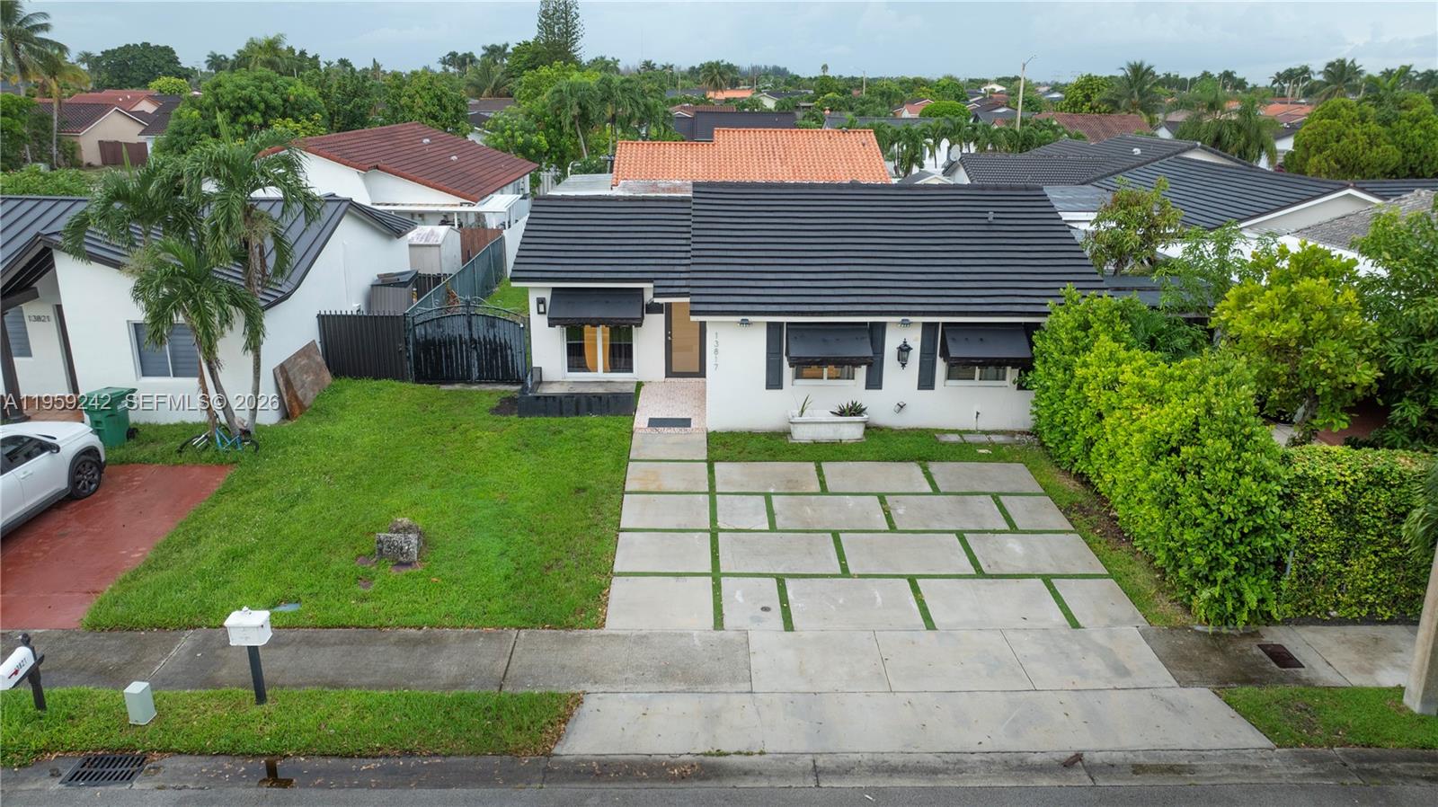 13817 SW 24th St # 13817