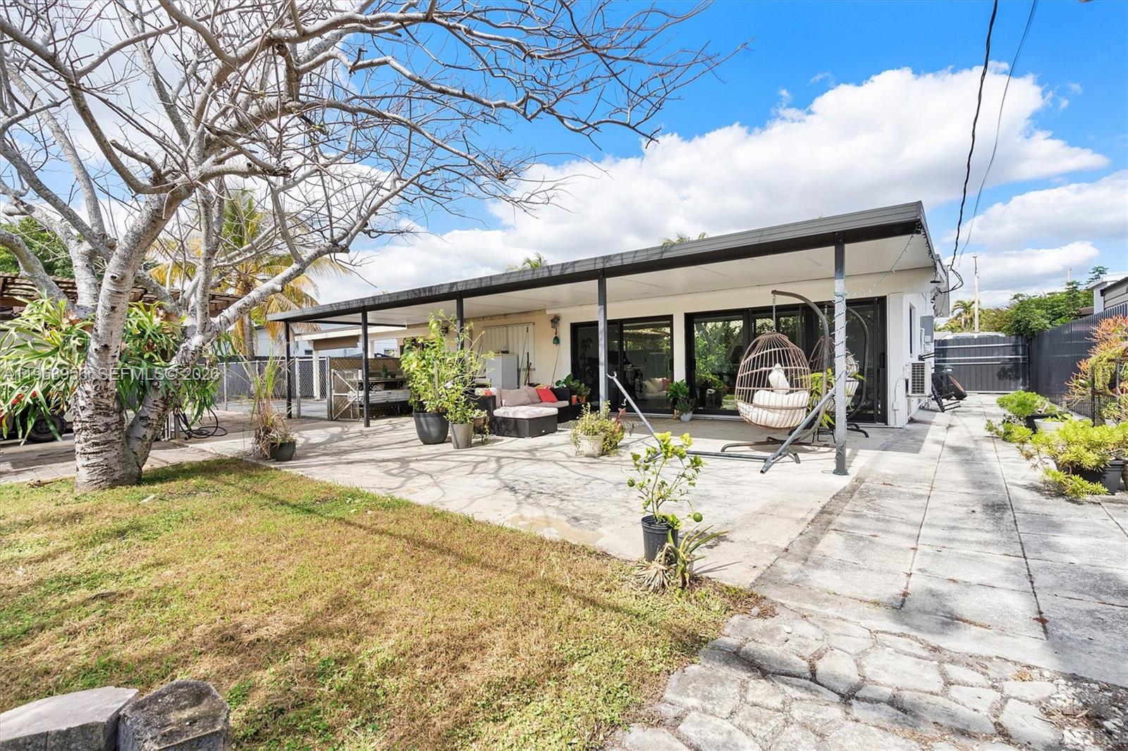 7810 NW 174th Ter