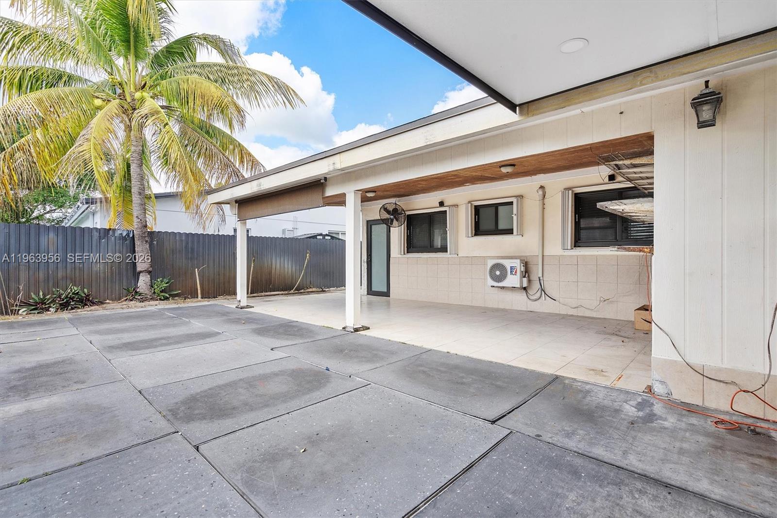 7810 NW 174th Ter