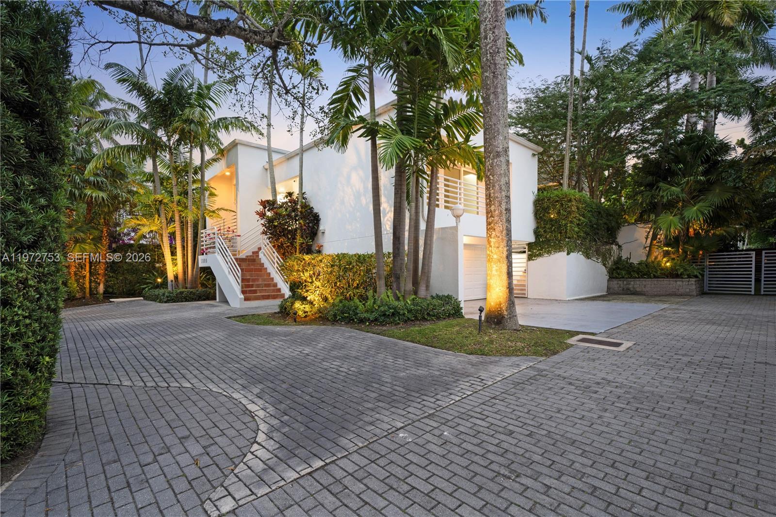 1880 S Bayshore Dr