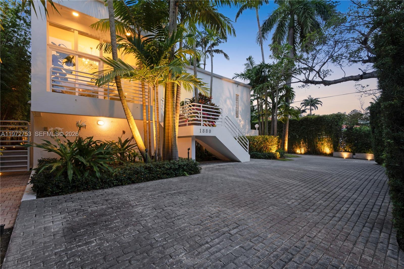 1880 S Bayshore Dr