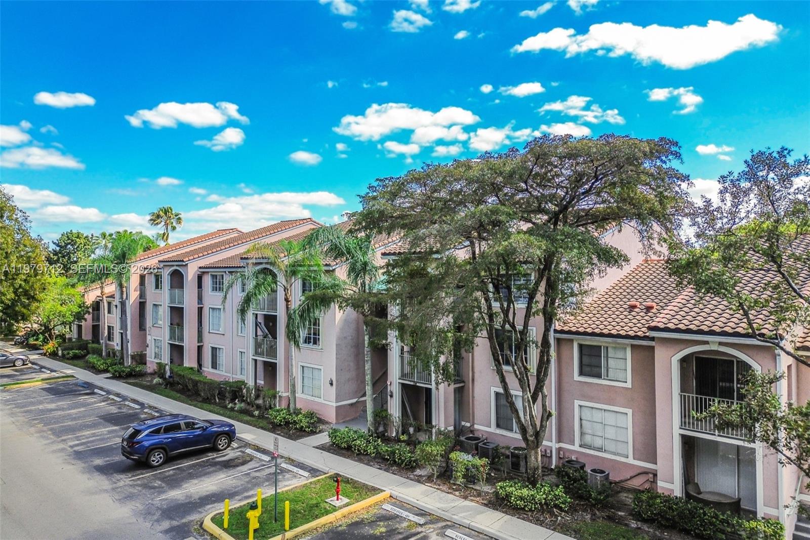 12172 Saint Andrews Pl # 307