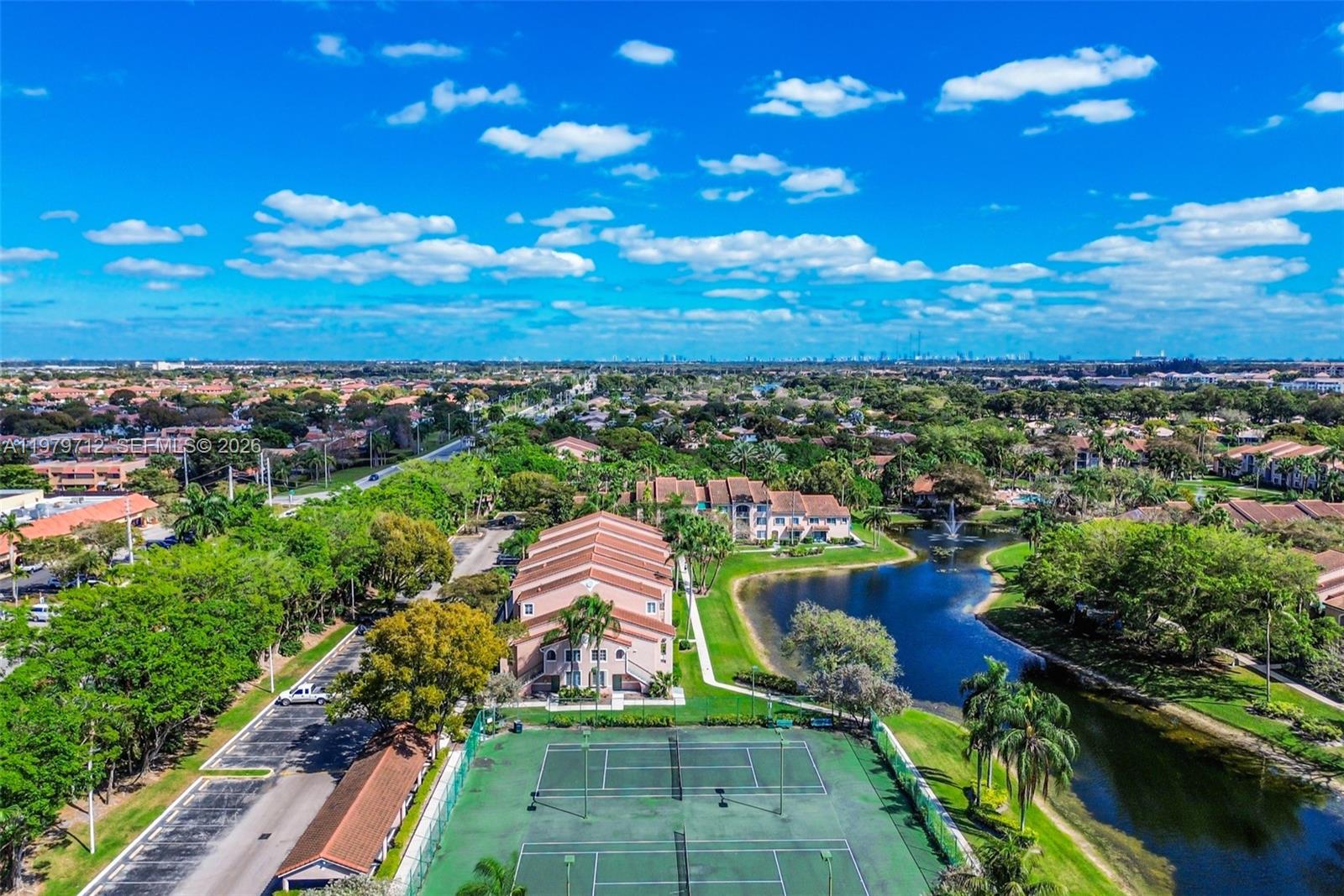 12172 Saint Andrews Pl # 307