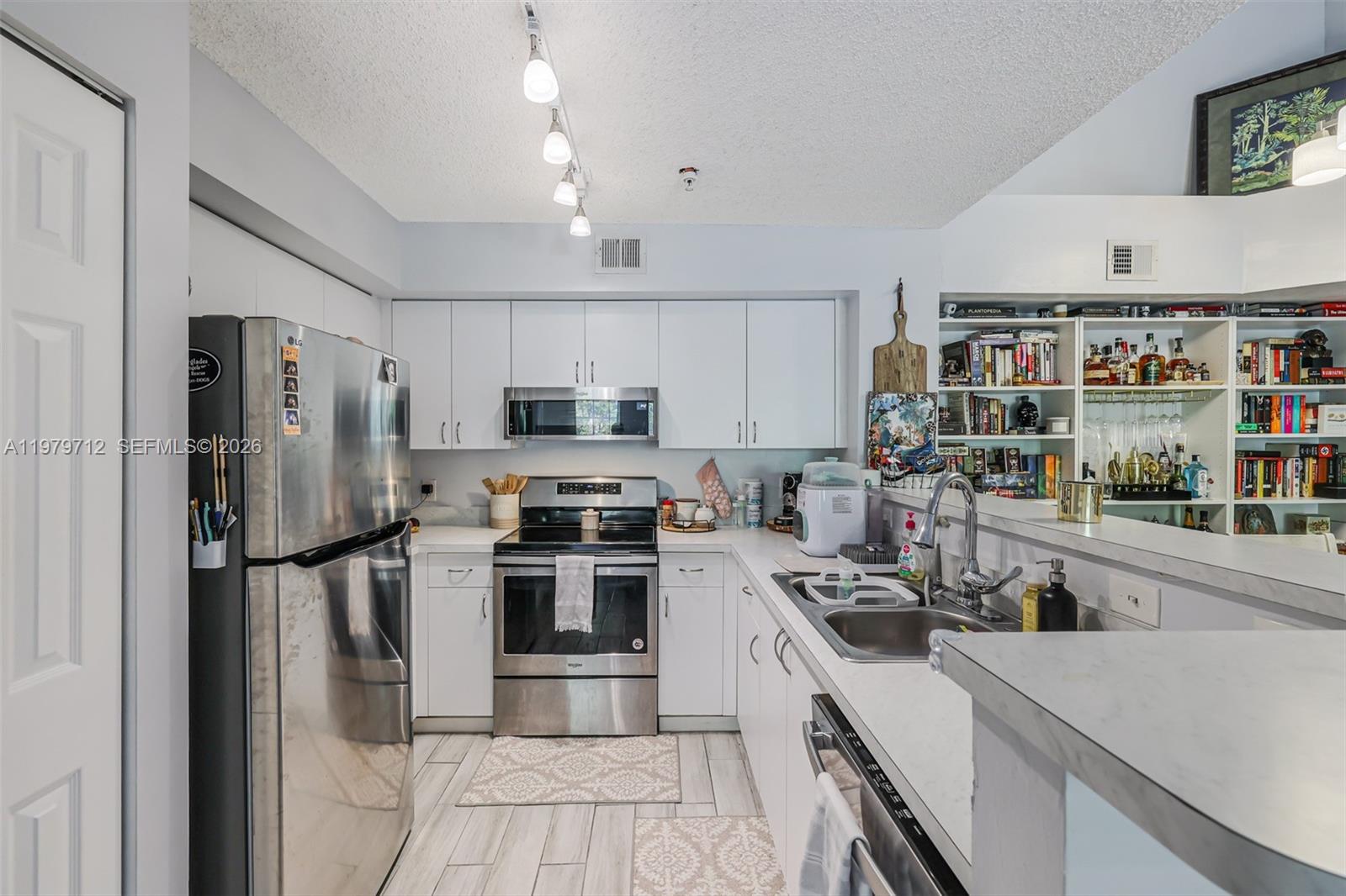 12172 Saint Andrews Pl # 307