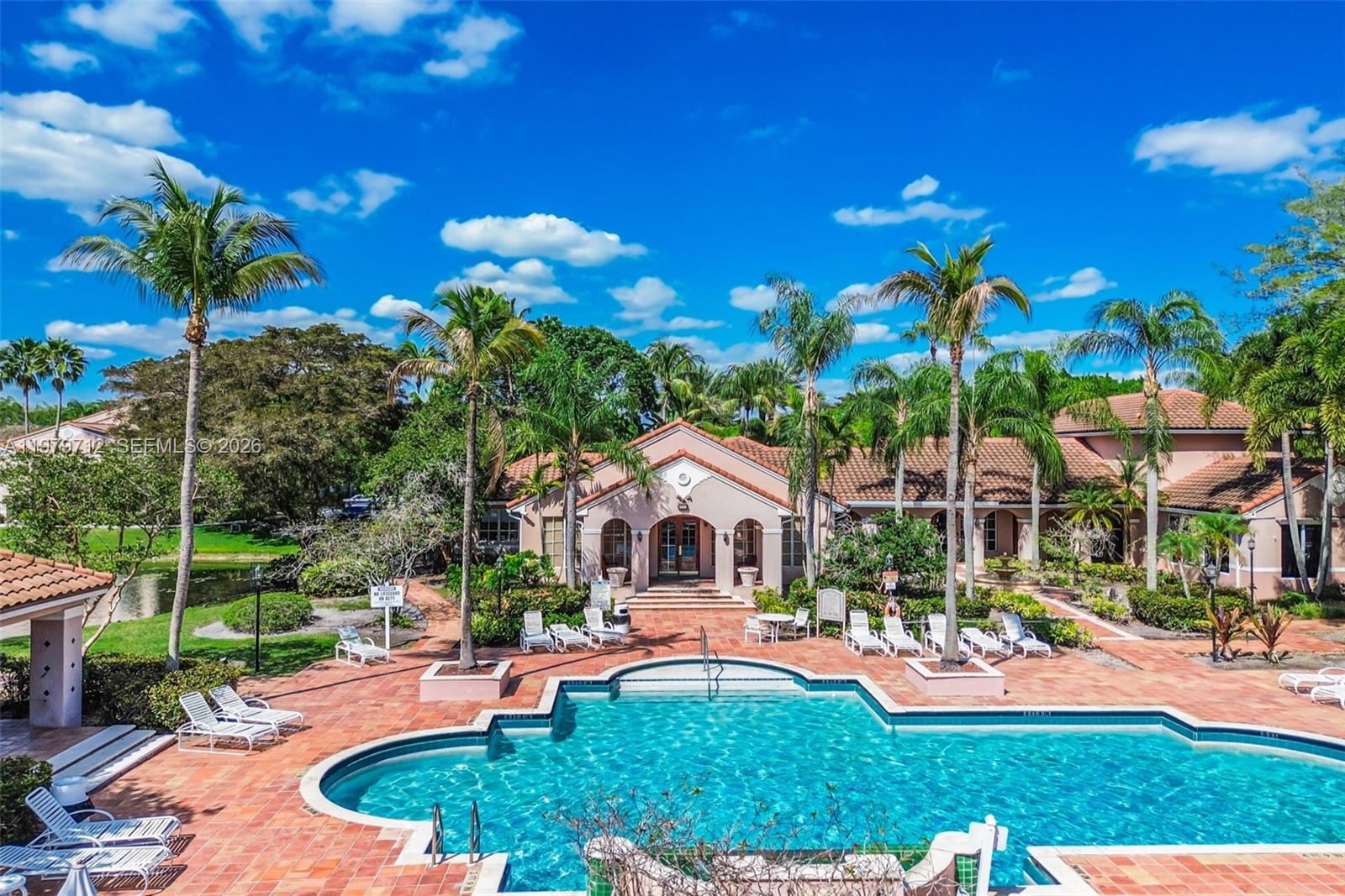 12172 Saint Andrews Pl # 307