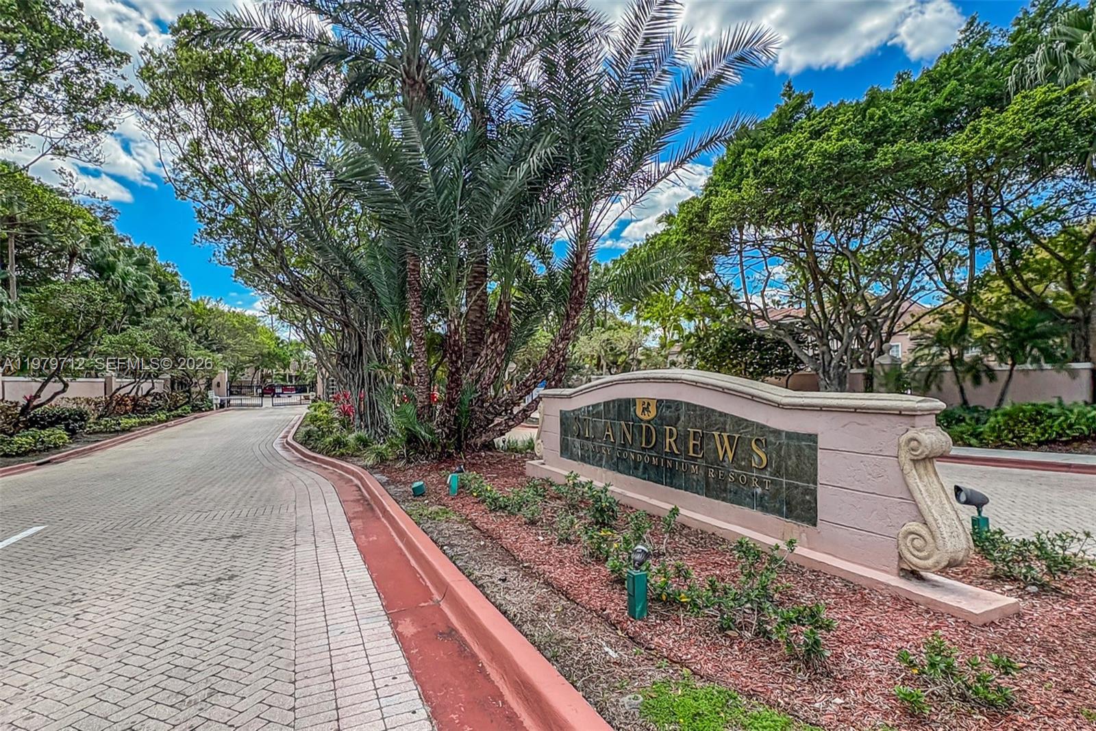 12172 Saint Andrews Pl # 307