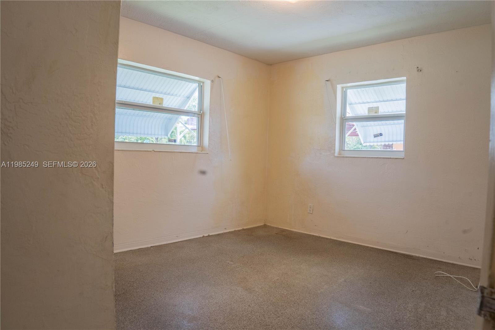 3230 SW 47th Ave