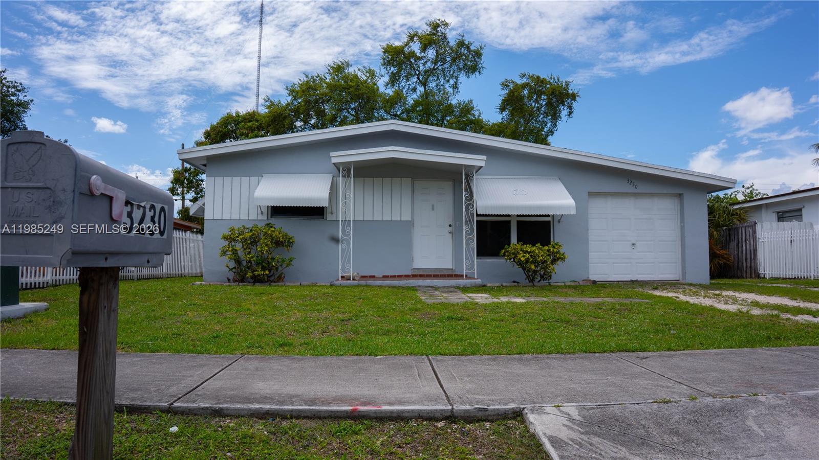 3230 SW 47th Ave