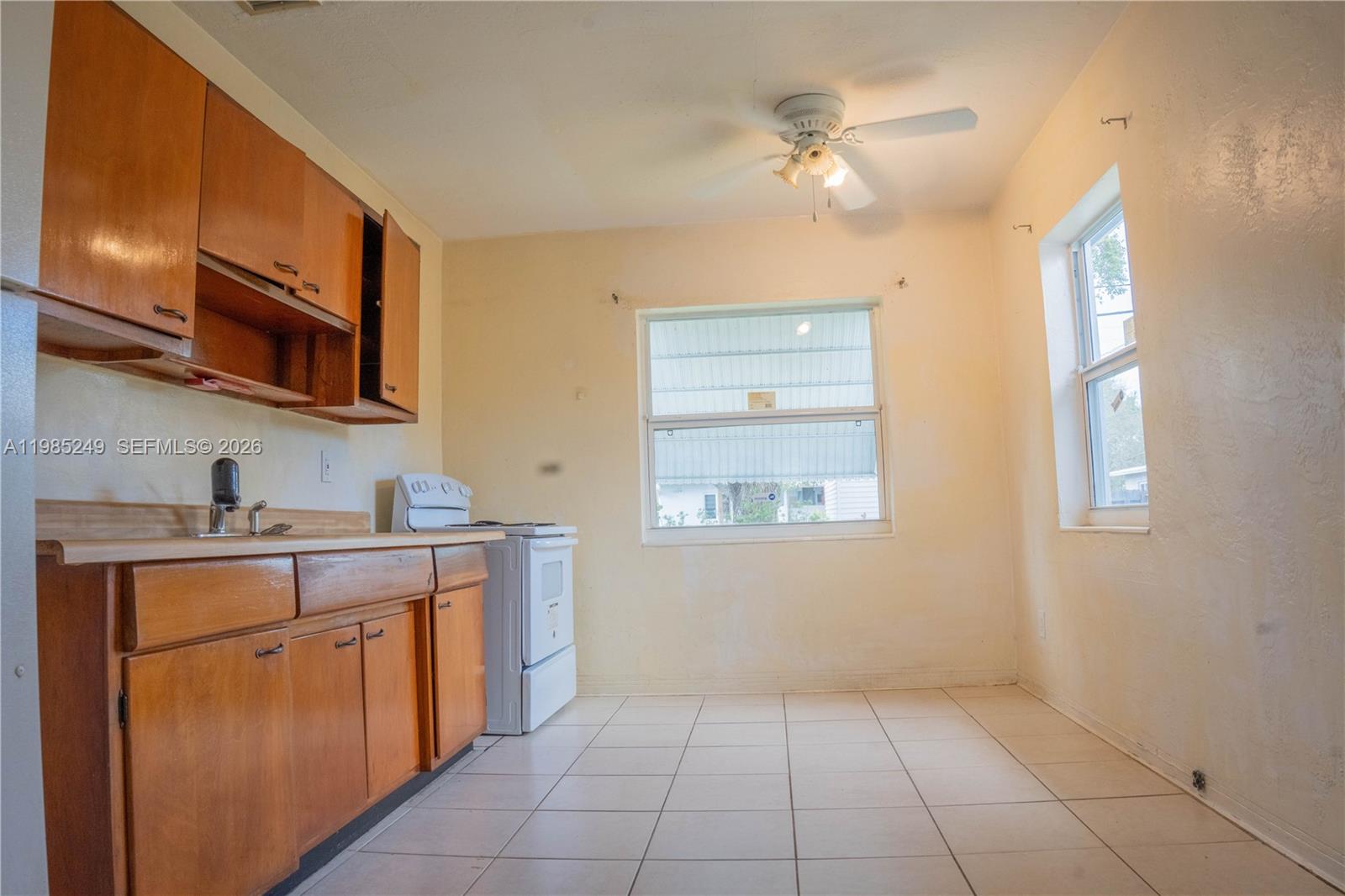 3230 SW 47th Ave