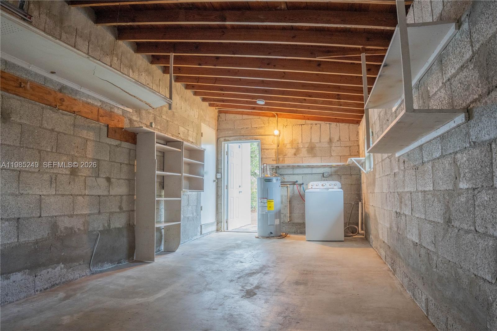 3230 SW 47th Ave