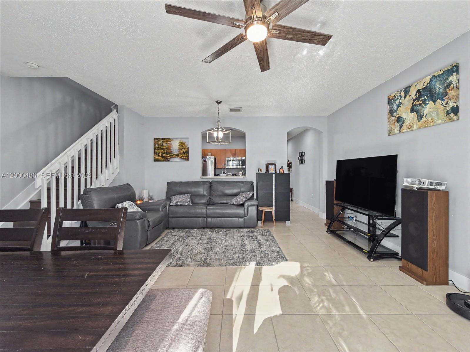 1033 NE 42nd Pl