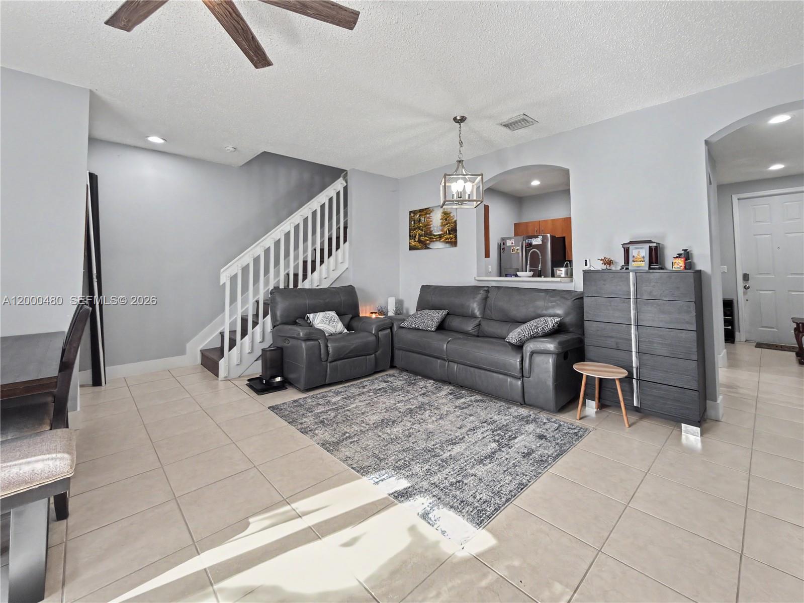 1033 NE 42nd Pl