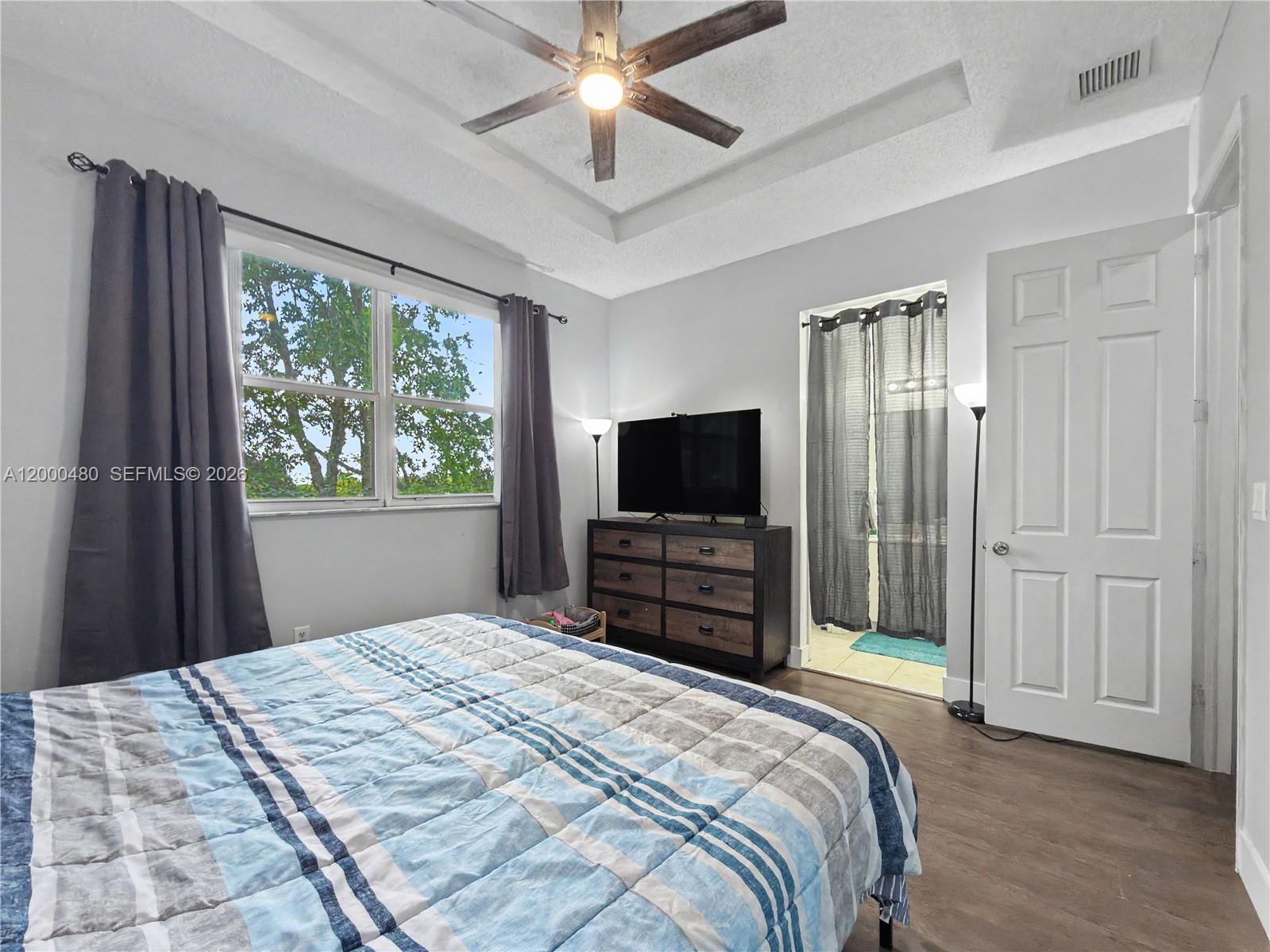 1033 NE 42nd Pl