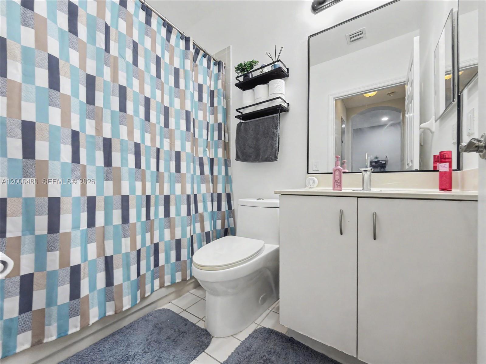1033 NE 42nd Pl