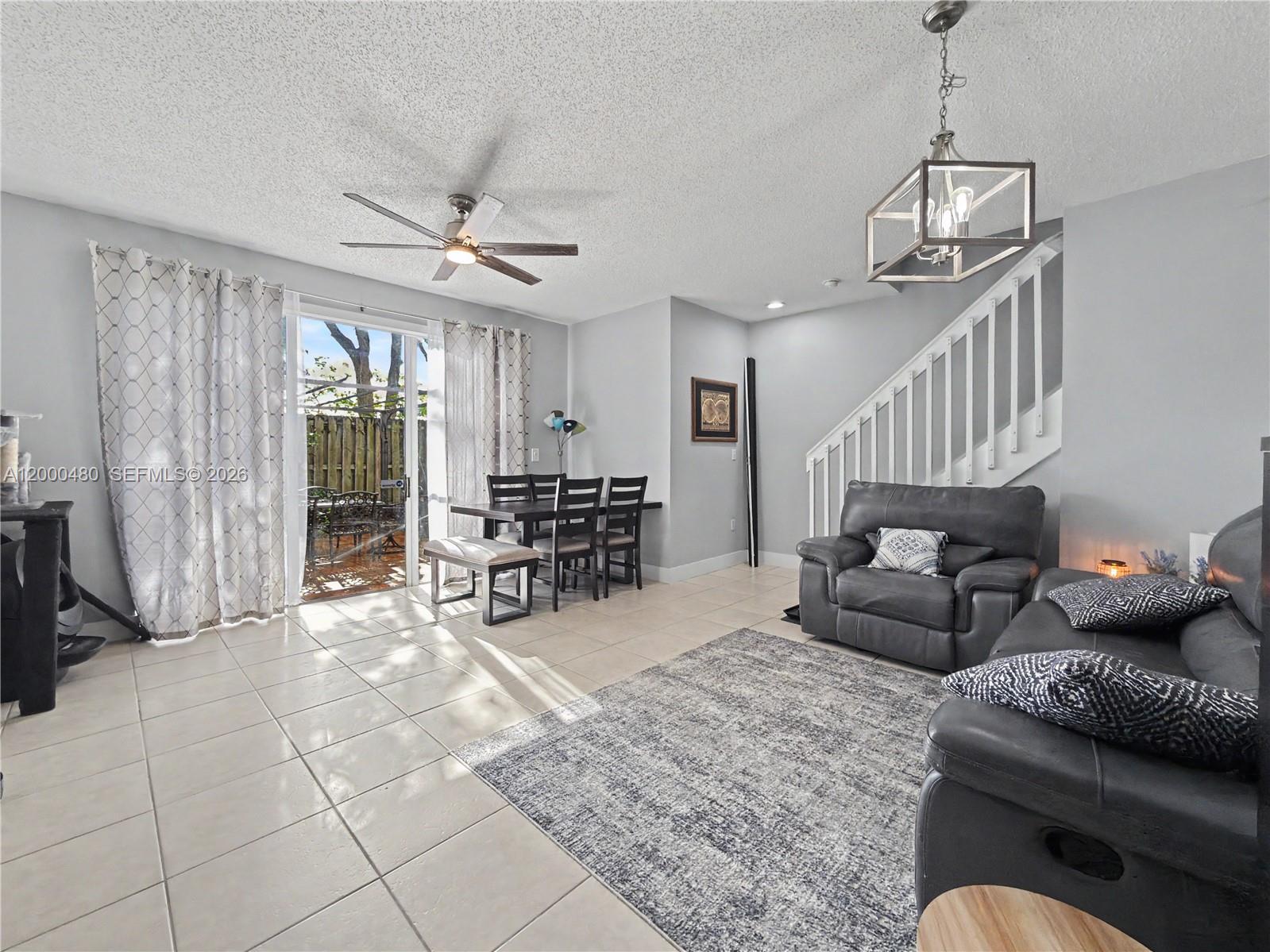 1033 NE 42nd Pl