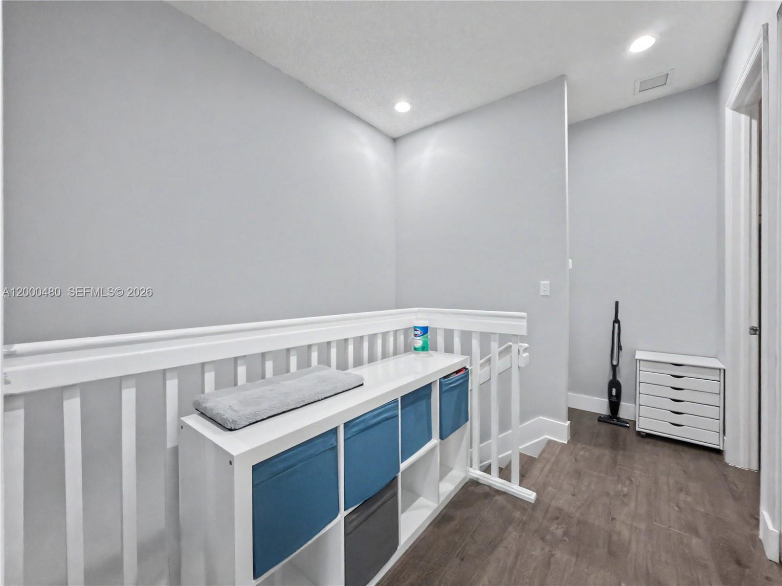 1033 NE 42nd Pl