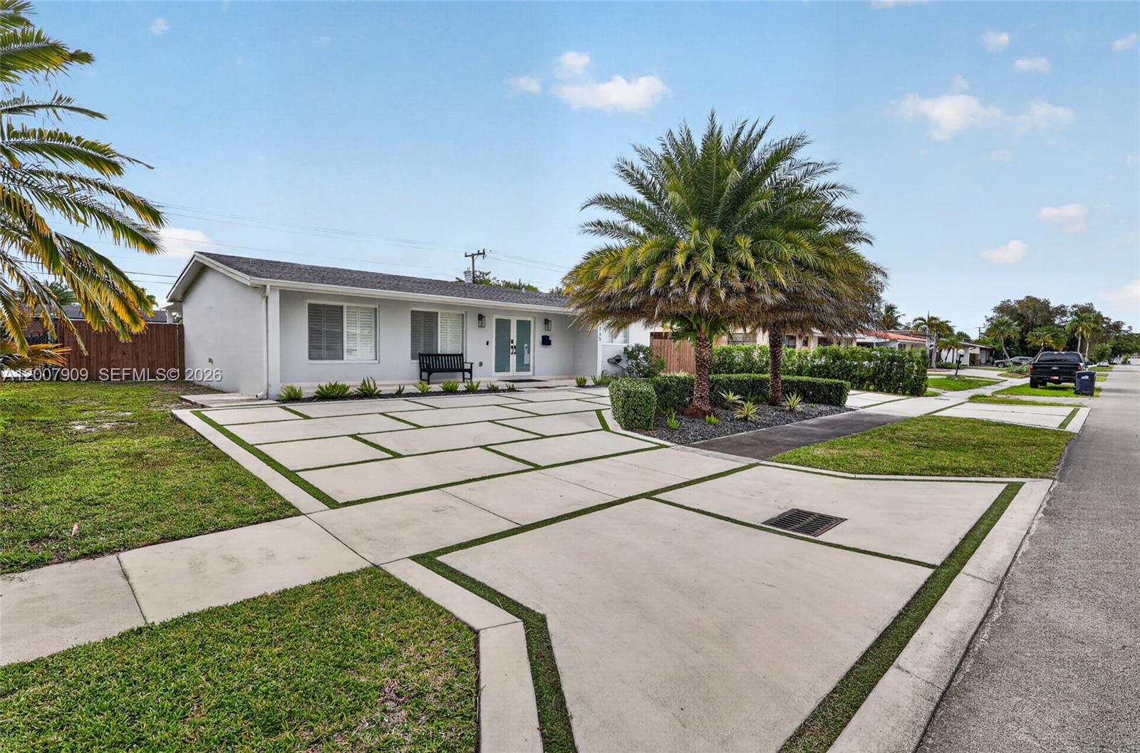 4865 SW 94th Ave