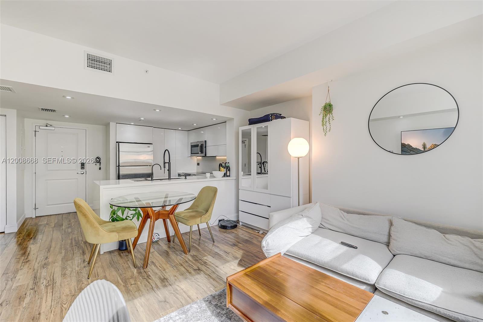 111 E Flagler St # 708