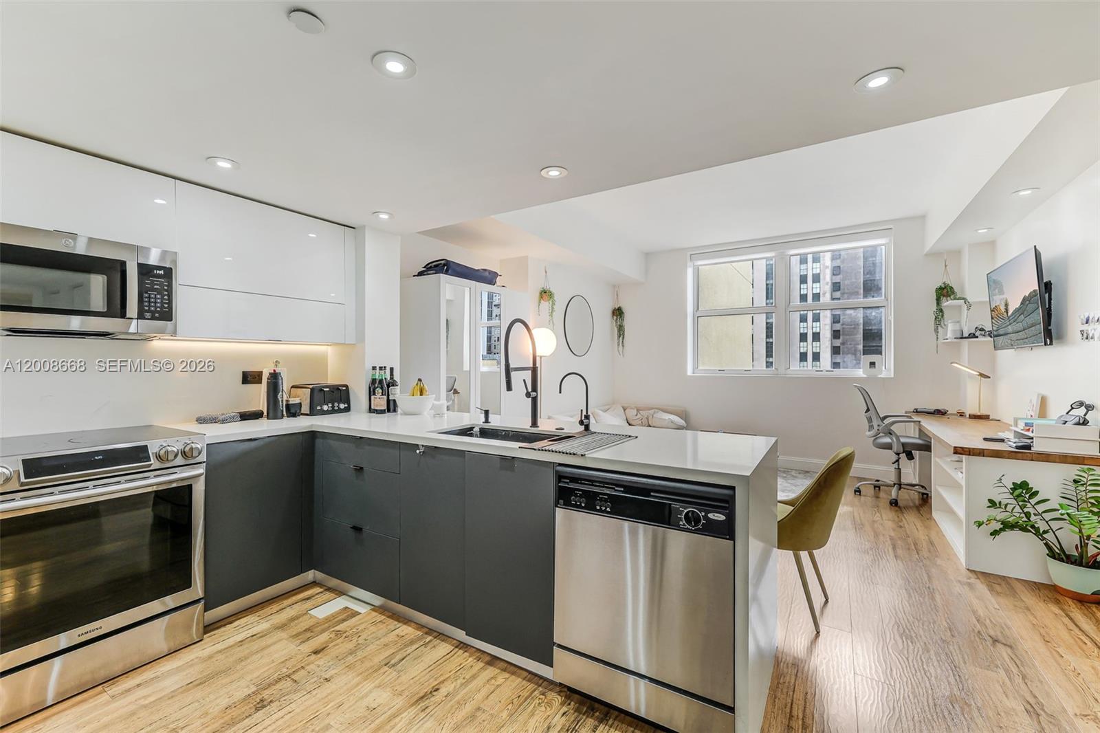 111 E Flagler St # 708