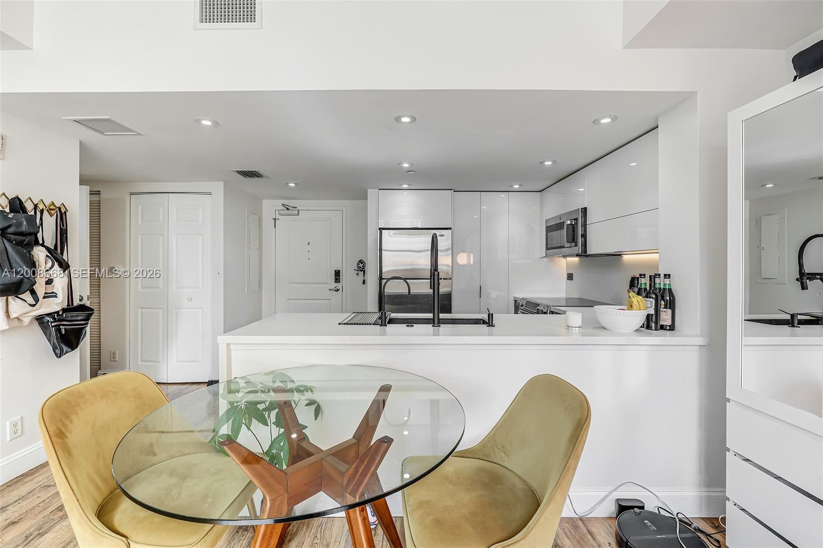 111 E Flagler St # 708