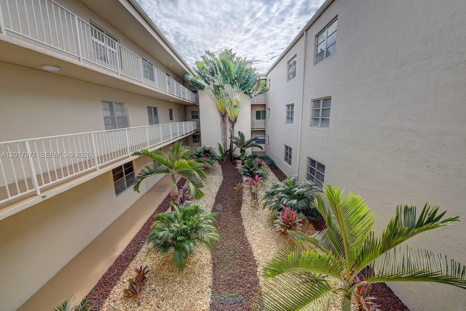 7705 SW 86th St # 212 Unit: B-212