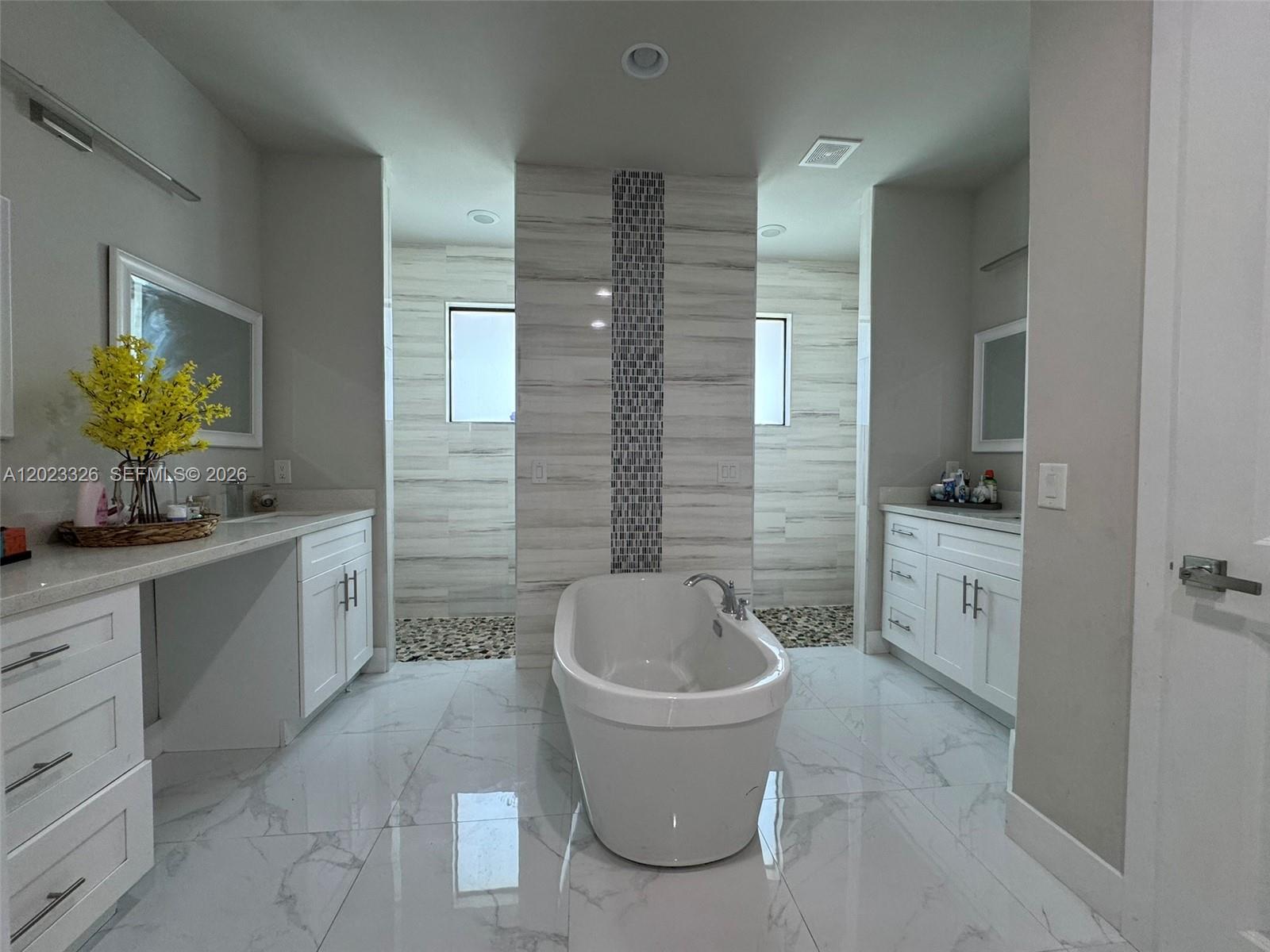 113 NW 38th Pl