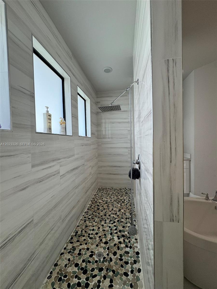 113 NW 38th Pl