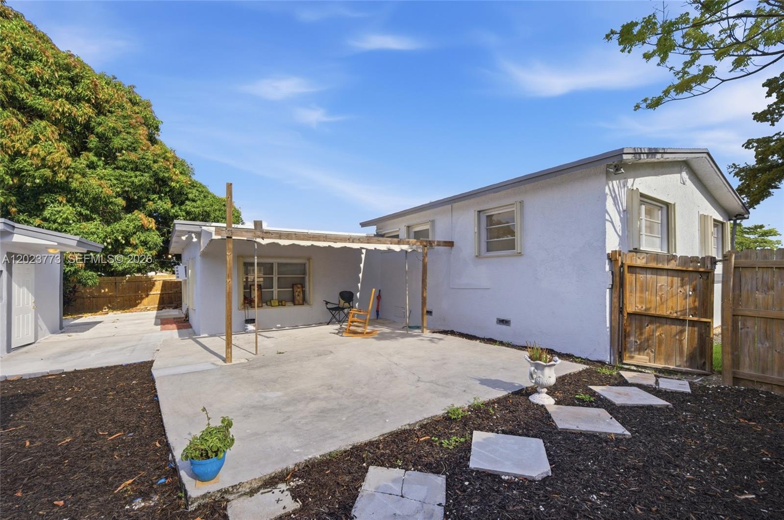 2780 NW 25th St