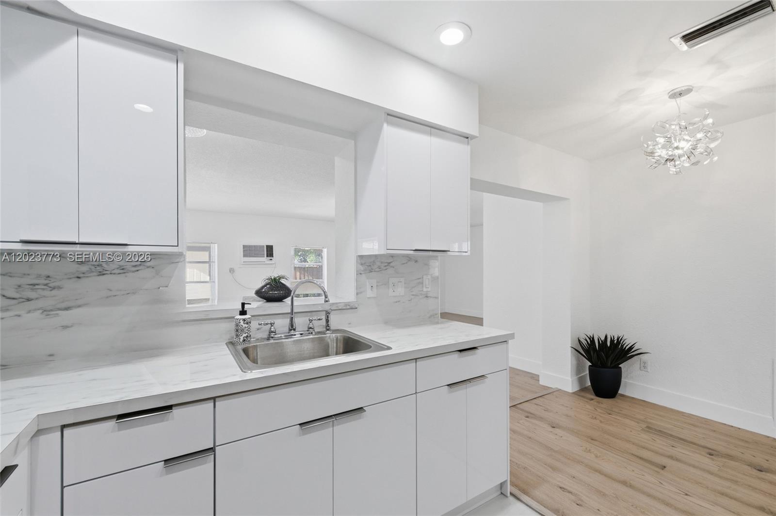 2780 NW 25th St