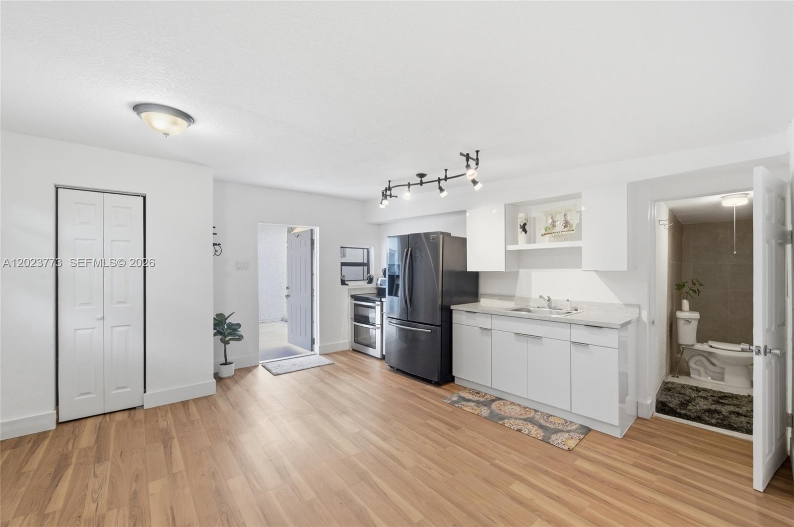 2780 NW 25th St