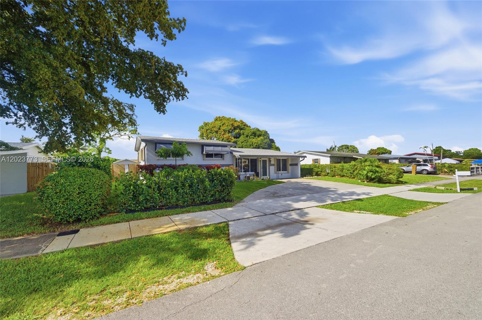 2780 NW 25th St