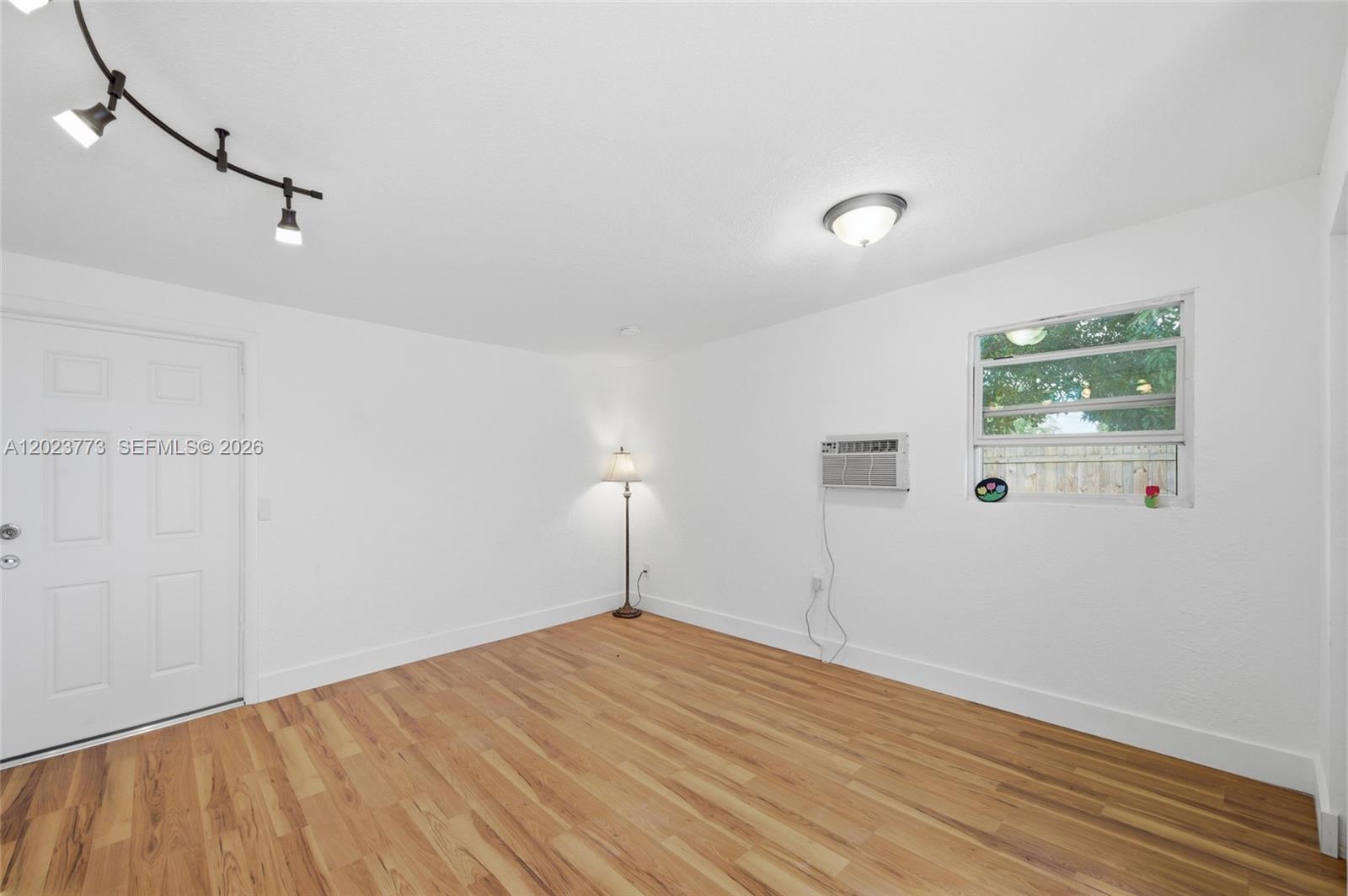 2780 NW 25th St