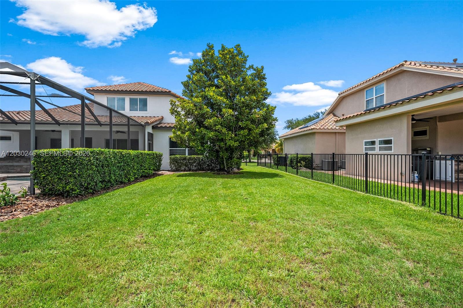17425 Varona Pl