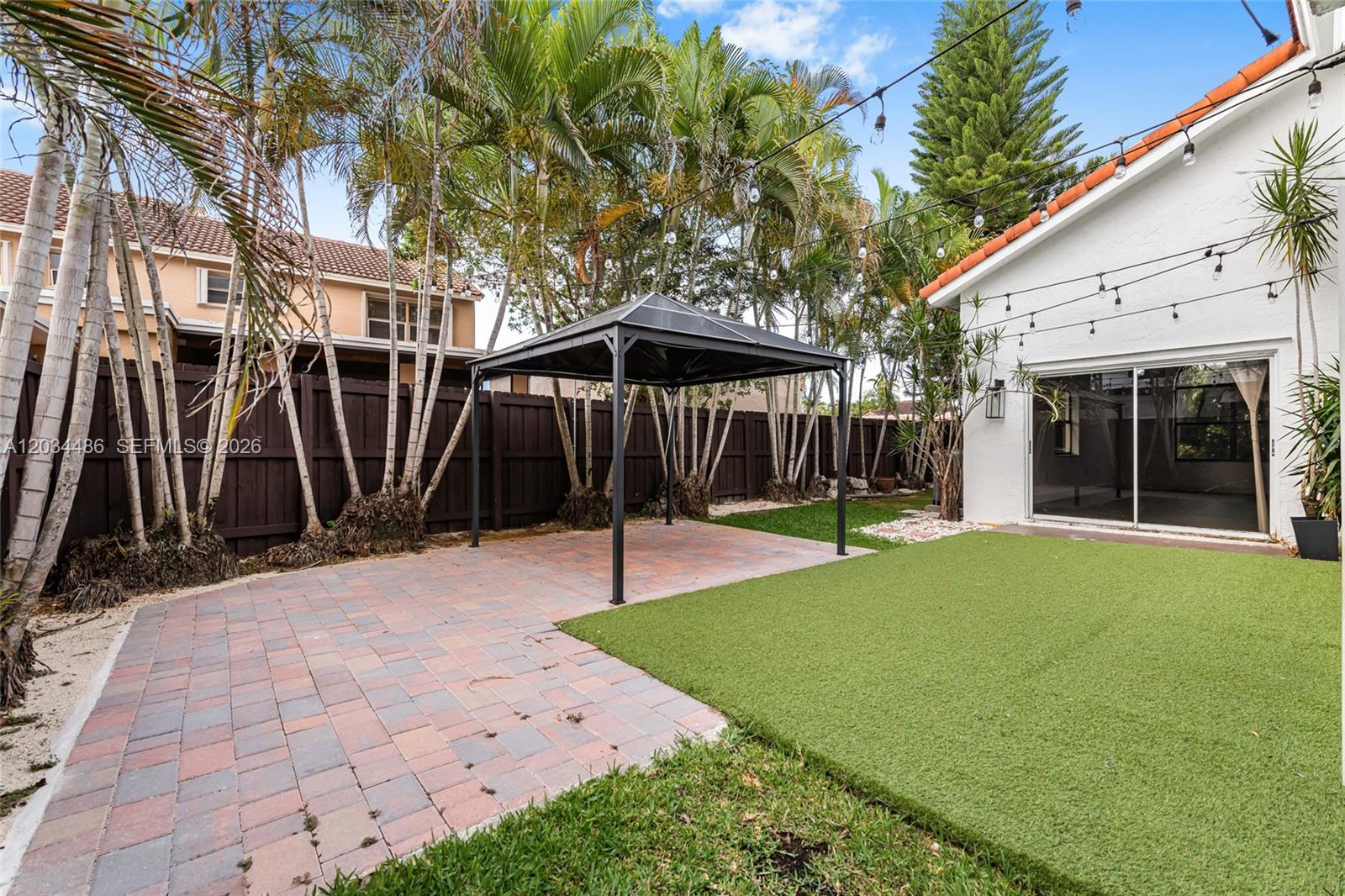 6768 SW 104th Ave