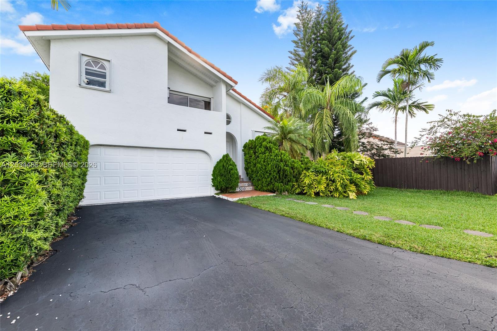 6768 SW 104th Ave